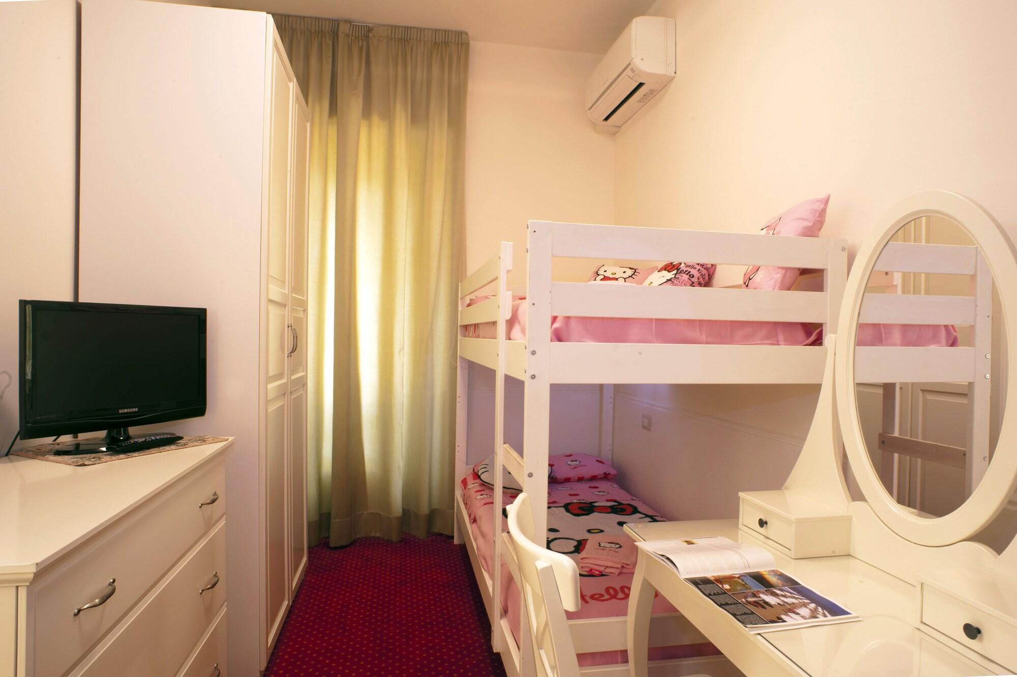 Hotel Milano Helvetia - In Centro Con Piscina Riccione Eksteriør billede